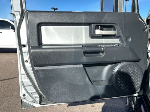 Used 2007 Toyota FJ Cruiser 4WD image 26