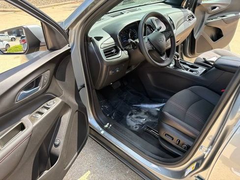 Used 2024 Chevrolet Equinox RS FWD image 15