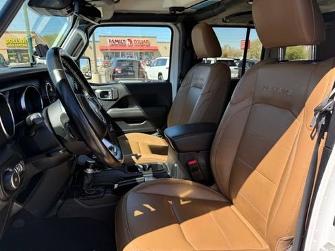 Used 2020 Jeep Wrangler Unlimited Sahara AWD/4WD image 18