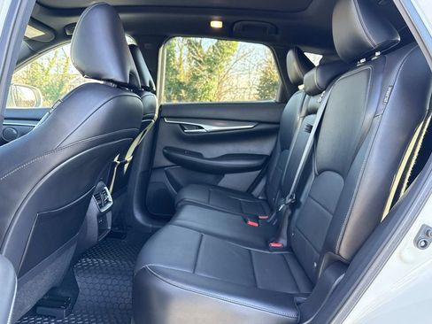 Certified 2022 INFINITI QX50 Luxe w/ Appearance Package image 18