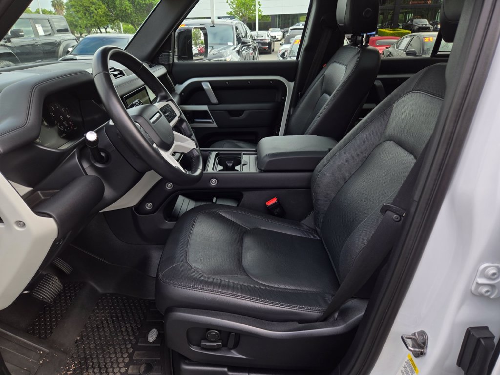 Used 2024 Land Rover Defender 110 X-Dynamic SE AWD/4WD image 20