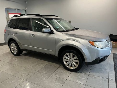 Used 2012 Subaru Forester 2.5X Limited image 2