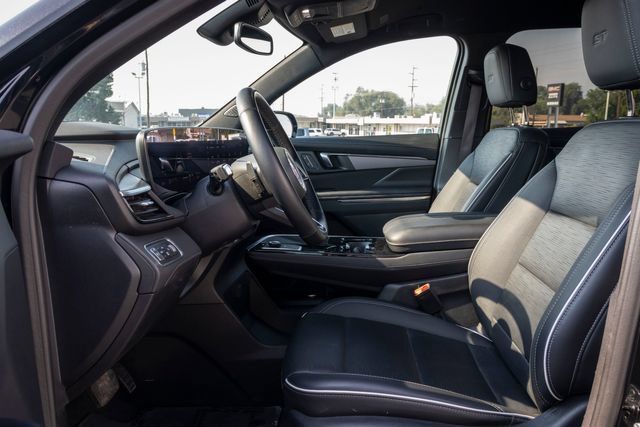 Certified 2025 Buick Enclave Sport Touring AWD/4WD image 6