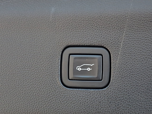 Used 2020 Buick Enclave Essence w/ Sound and Sites Package FWD image 29