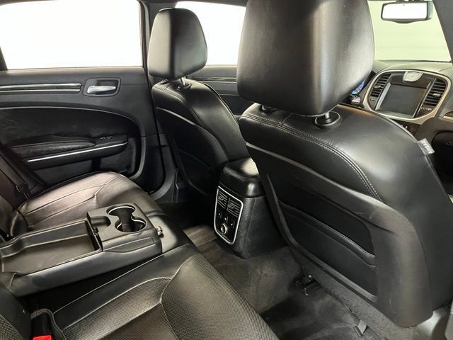 Used 2013 Chrysler 300 C RWD image 15