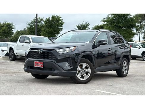 Certified 2025 Toyota RAV4 XLE FWD image 42