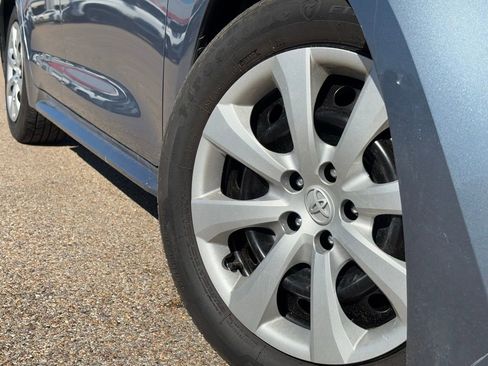 Used 2024 Toyota Corolla LE image 2