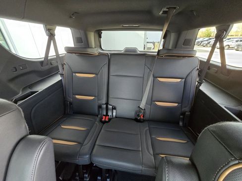 Used 2024 GMC Yukon XL AT4 w/ AT4 Premium Package image 17