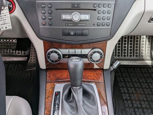 Used 2011 Mercedes-Benz C 350 Sport image 23