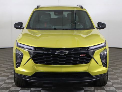 Used 2024 Chevrolet Trax RS image 10