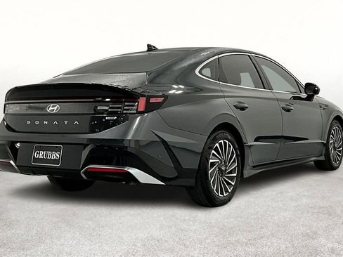 Certified 2025 Hyundai Sonata Limited image 2