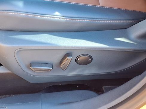 Used 2022 Ford Maverick Lariat w/ Lariat Luxury Package AWD/4WD image 4