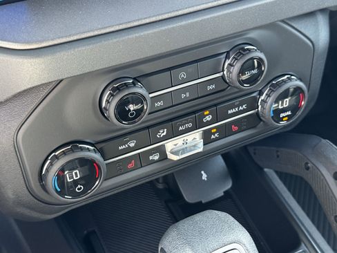 New 2026 Ford Bronco Big Bend w/ Black Diamond Package image 19