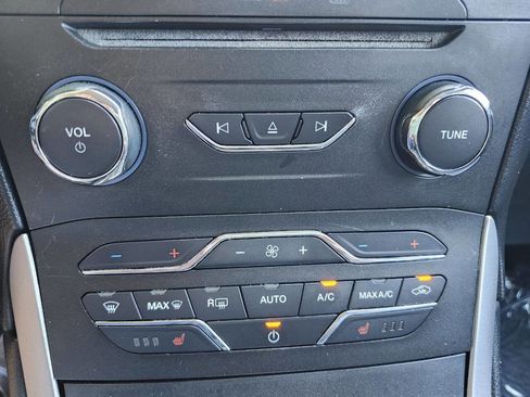 Used 2015 Ford Edge SEL w/ Equipment Group 201A image 22