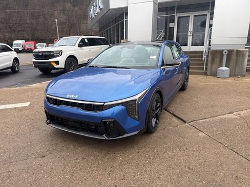 New 2026 Kia K4 GT-Line Turbo image 3