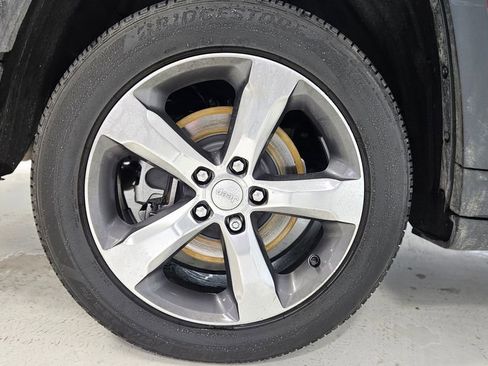 Used 2021 Jeep Grand Cherokee L Limited image 45