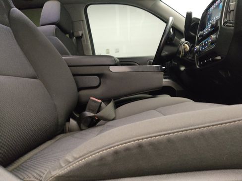 Used 2019 Chevrolet Silverado 1500 LT RWD image 21