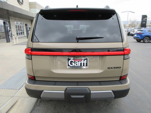 Used 2026 Lexus GX 550 w/ Accessory Package (CT) image 7