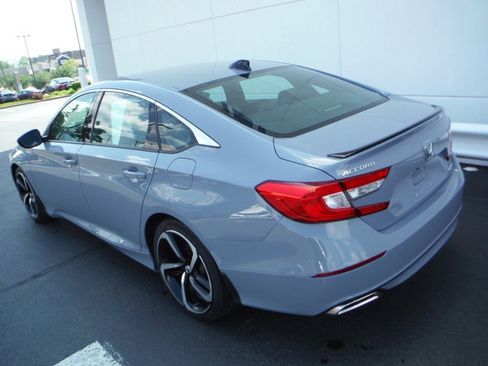 Used 2022 Honda Accord Sport image 9