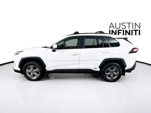 Used 2025 Toyota RAV4 XLE w/ Convenience Package AWD/4WD image 4