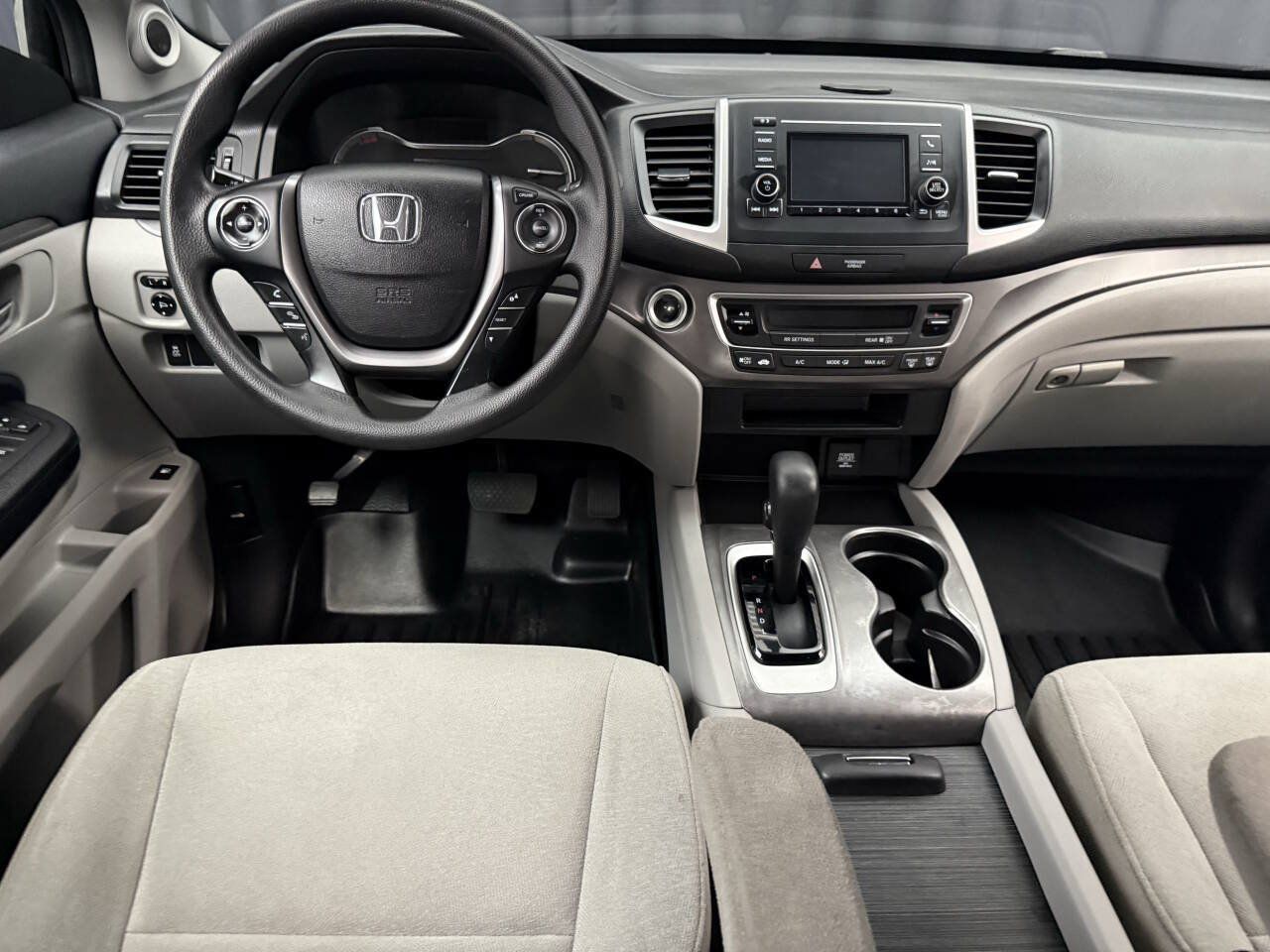 Used 2017 Honda Pilot LX image 15