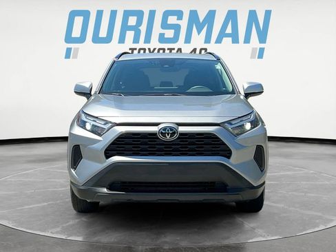 Used 2025 Toyota RAV4 XLE FWD image 2