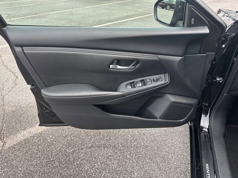 Used 2024 Nissan Sentra SV image 10