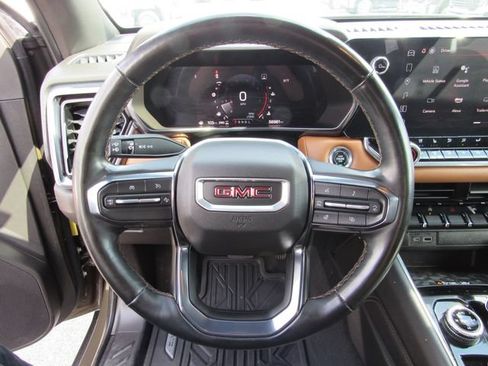 Used 2023 GMC Canyon AT4 w/ AT4 Premium Package AWD/4WD image 14