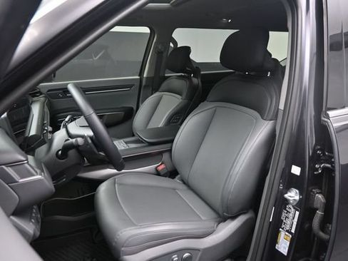 Used 2026 Kia EV9 Light RWD image 18