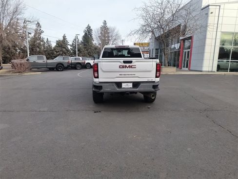 Used 2023 GMC Sierra 3500 SLE image 5
