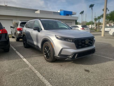 Used 2023 Honda CR-V Sport image 3