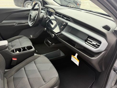 New 2027 Chevrolet Bolt LT FWD image 37