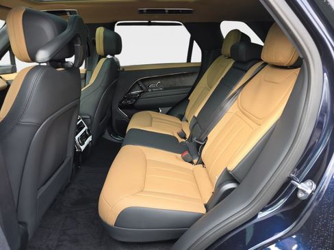New 2026 Land Rover Range Rover Sport Dynamic SE AWD/4WD image 14