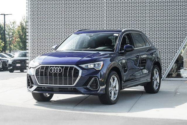 Used 2022 Audi Q3 2.0T Premium w/ Convenience Package AWD/4WD image 5