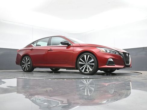 Used 2020 Nissan Altima 2.0 SR image 43