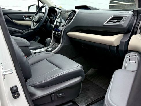 Used 2022 Subaru Ascent Limited w/ Technology Package AWD/4WD image 12
