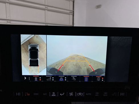 Used 2024 GMC Hummer EV 2X image 25