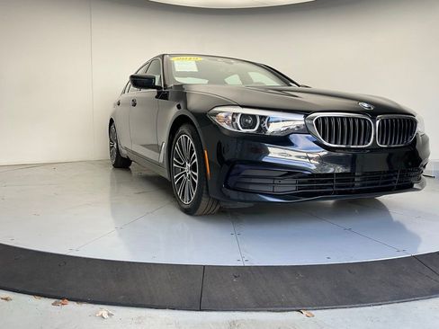 Used 2019 BMW 530i w/ Convenience Package image 2