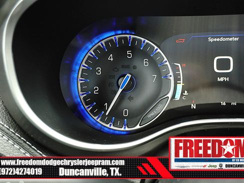 New 2027 Chrysler Pacifica Select FWD image 29