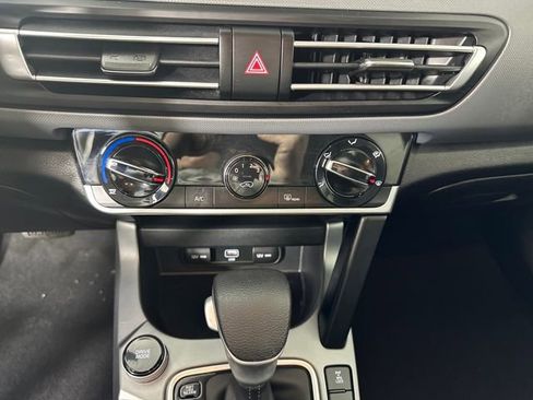 Used 2023 Kia Seltos LX image 23