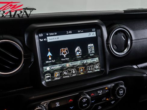 Used 2023 Jeep Wrangler Unlimited Sahara AWD/4WD image 32