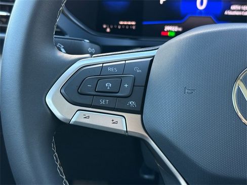 Certified 2023 Volkswagen Taos SE w/ Panoramic Sunroof Package image 24