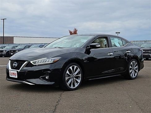 Used 2023 Nissan Maxima Platinum image 3