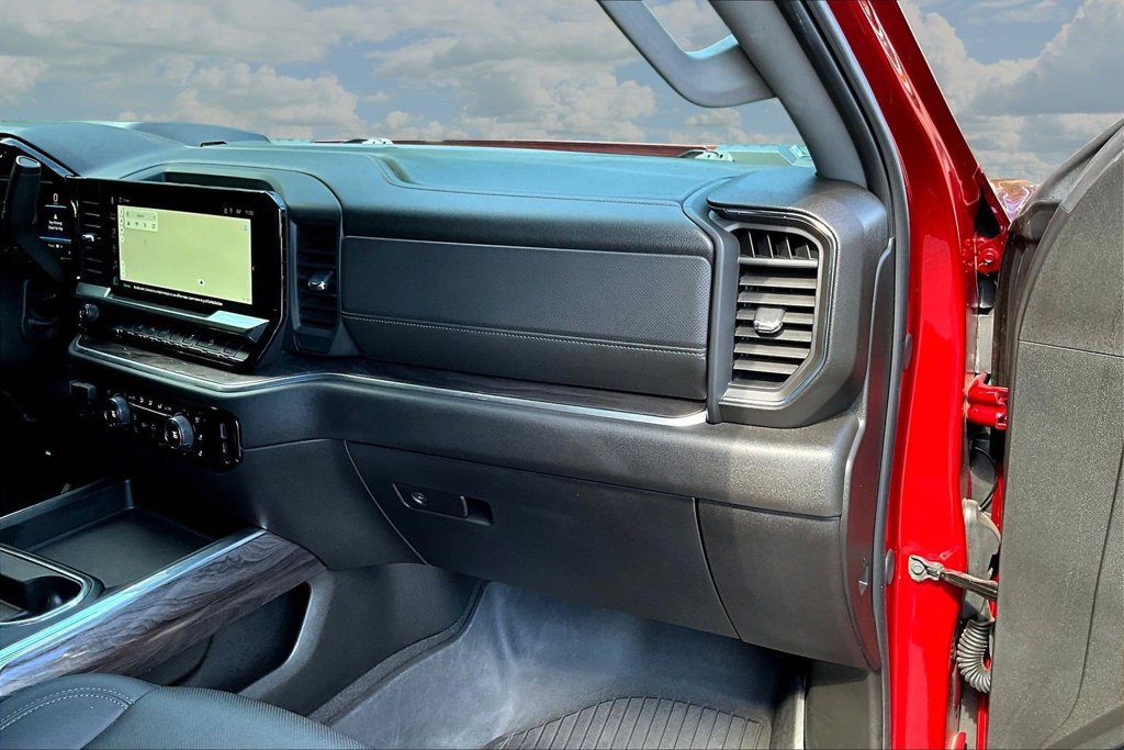 Used 2024 Chevrolet Silverado 2500 LTZ w/ LTZ Premium Package AWD/4WD image 29