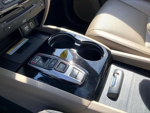 Used 2021 Honda Pilot Elite image 17