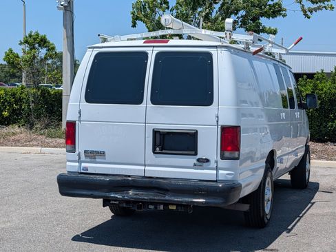 Used 2014 Ford E-250 and Econoline 250 Extended RWD image 4