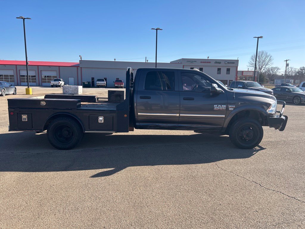 Used 2017 RAM 3500 Tradesman w/ Chrome Appearance Group AWD/4WD image 6