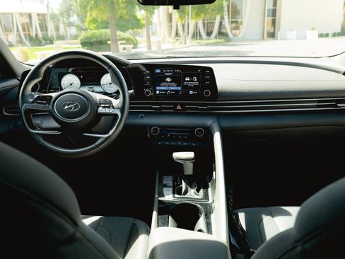 Used 2021 Hyundai Elantra SEL w/ Convenience Package image 19