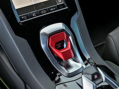 Used 2021 Lamborghini Huracan EVO RWD image 36