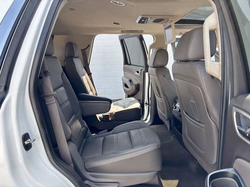 Used 2016 GMC Yukon Denali w/ Open Road Package AWD/4WD image 9